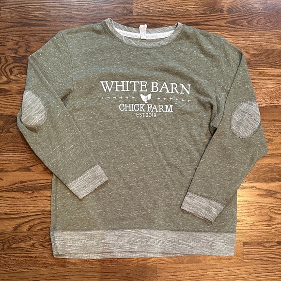 Live And Tell Tops - White Barn Green Chick Farm Sweatshirt